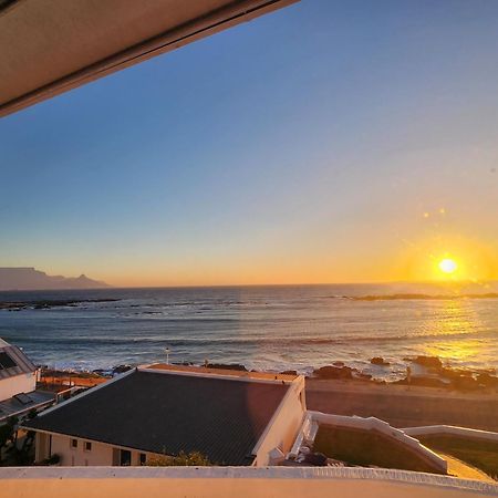 The Blue Peter Hotel Bloubergstrand Dış mekan fotoğraf