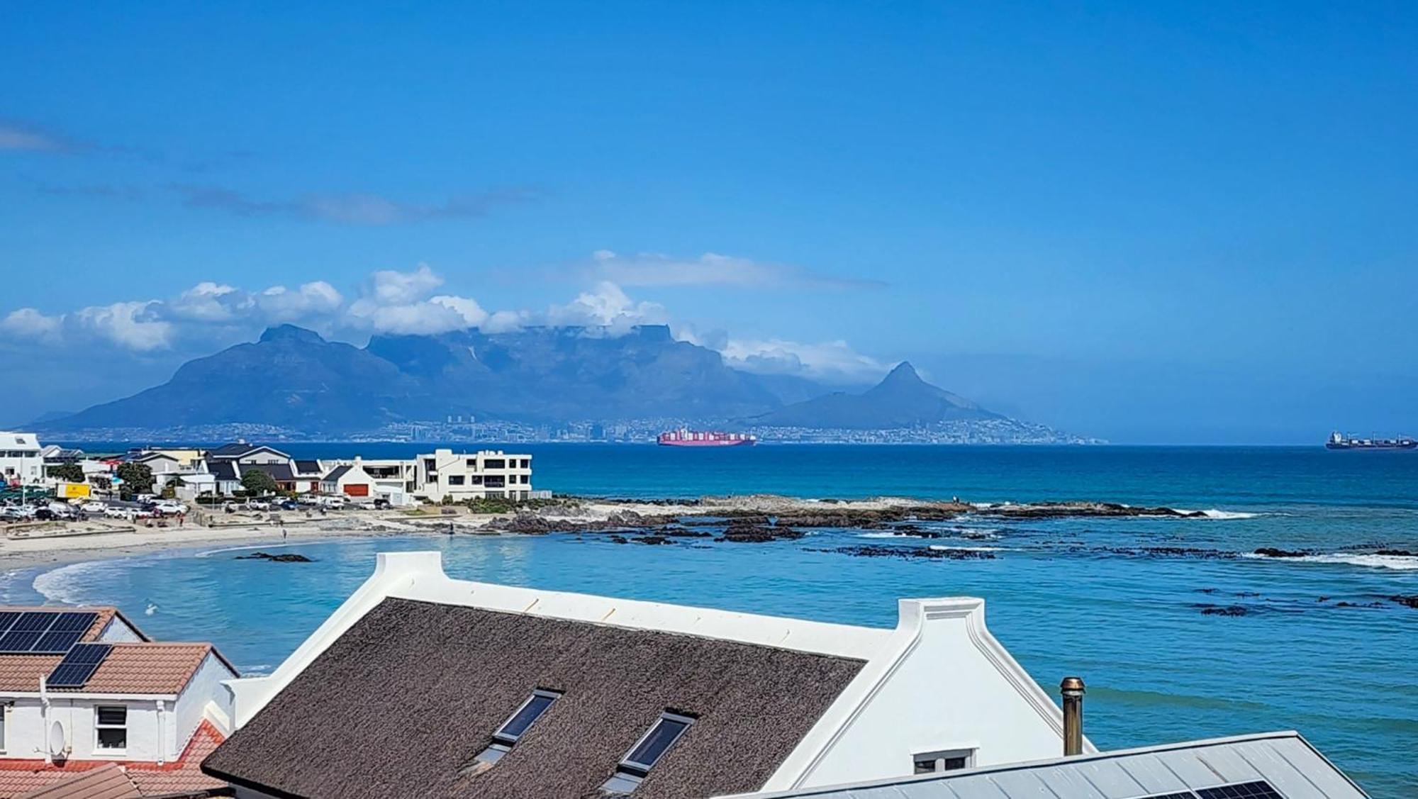 The Blue Peter Hotel Bloubergstrand Dış mekan fotoğraf